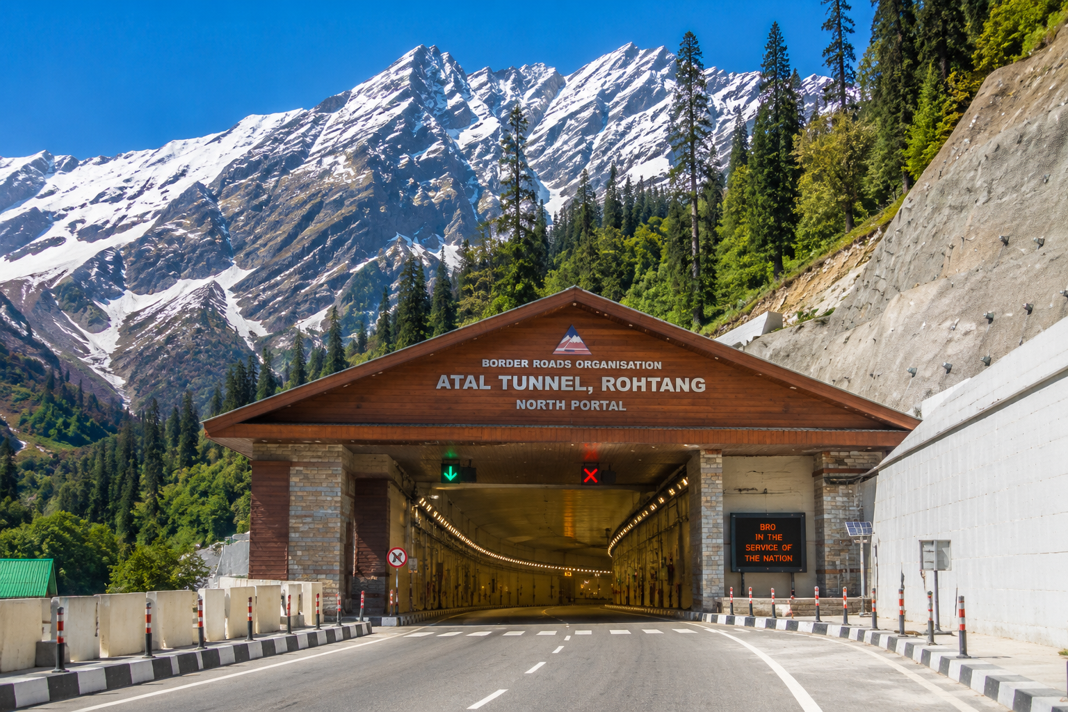 Manali Scenic Escape — Solang Valley, Atal Tunnel &amp;amp;amp;amp; Sissu photo 5